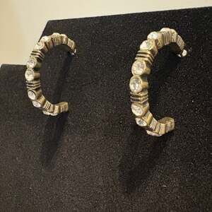 Vintage Premier Designs Rhinestone Ribbed Antique Gold Tone Hoop Earrings